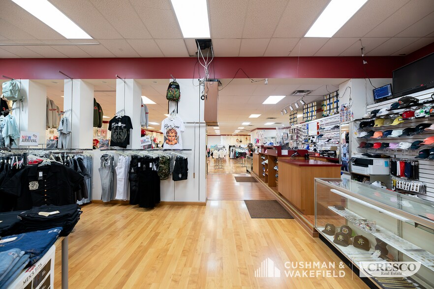 More Photos Of 6500 Broadway Ave, Cleveland General Retail For Sale