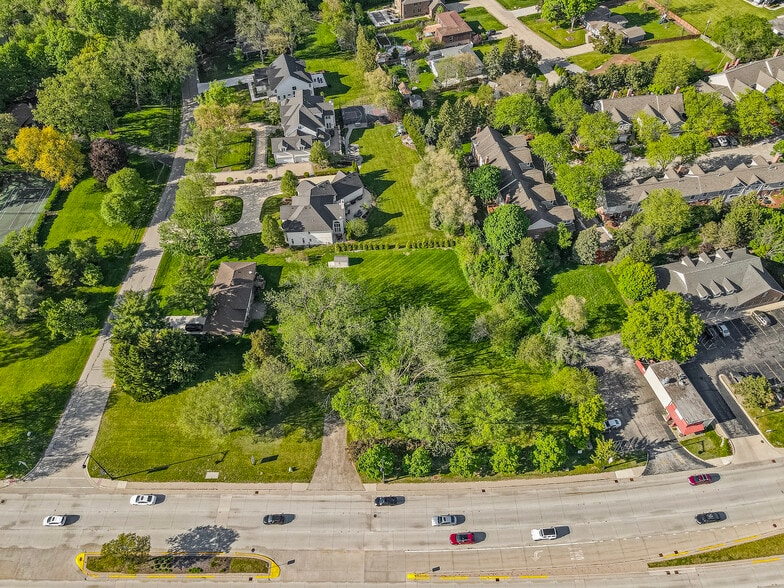 More Photos Of 127 W Lake St, Bloomingdale Fast Food For Sale
