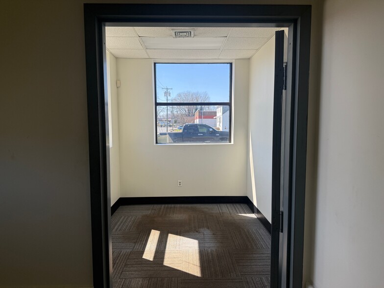 More Photos Of 36 Cedar St, East Hartford Manufacturing For Lease