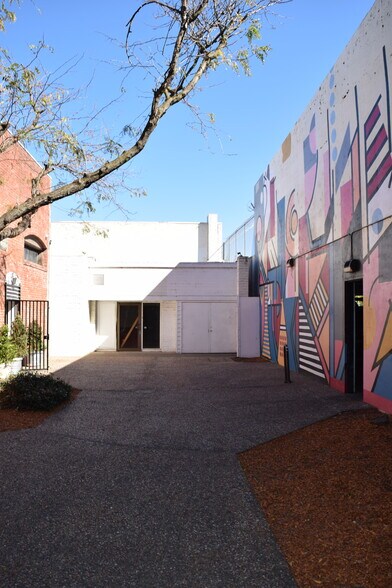 More Photos Of 640 4th St, Santa Rosa Storefront For Sale