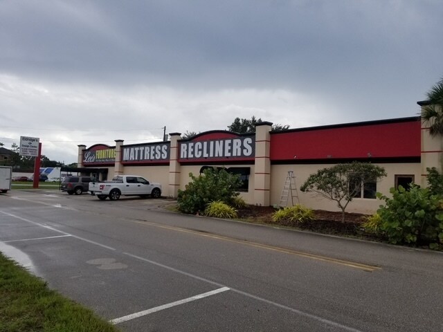 More Photos Of 32379 Broadway St, Sebring Storefront For Sale