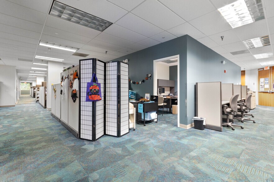 More Photos Of 2201 Lucien Way, Maitland Office For Lease