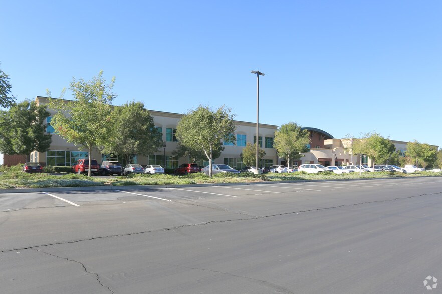 More Photos Of 810 Vaca Valley Pky, Vacaville Office For Lease