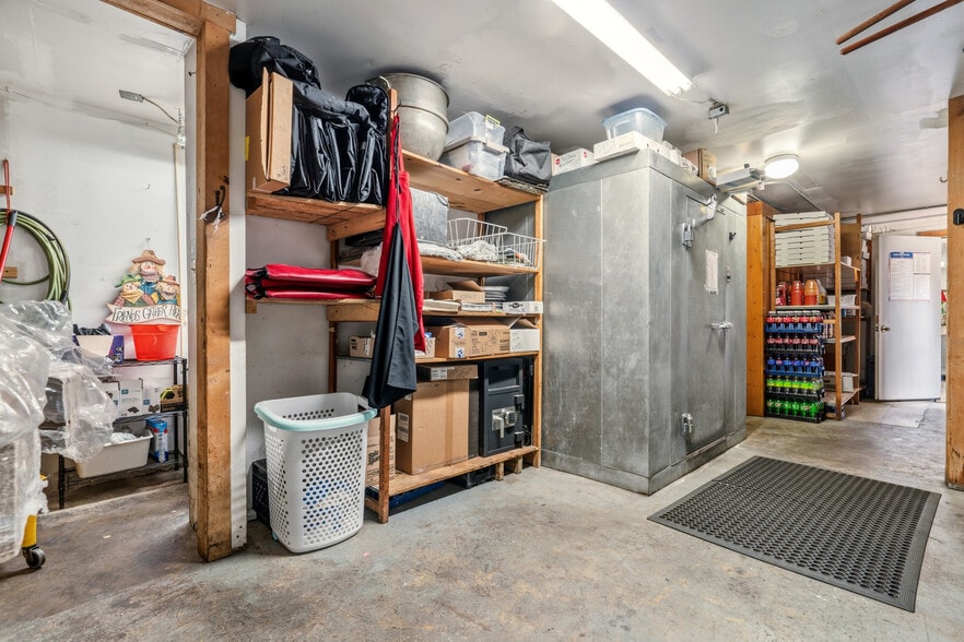 More Photos Of 130 W Lisbon St, Waynesburg Restaurant For Sale