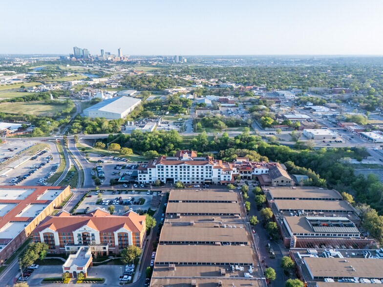 More Photos Of 319 NE 23rd St, Fort Worth Land For Sale