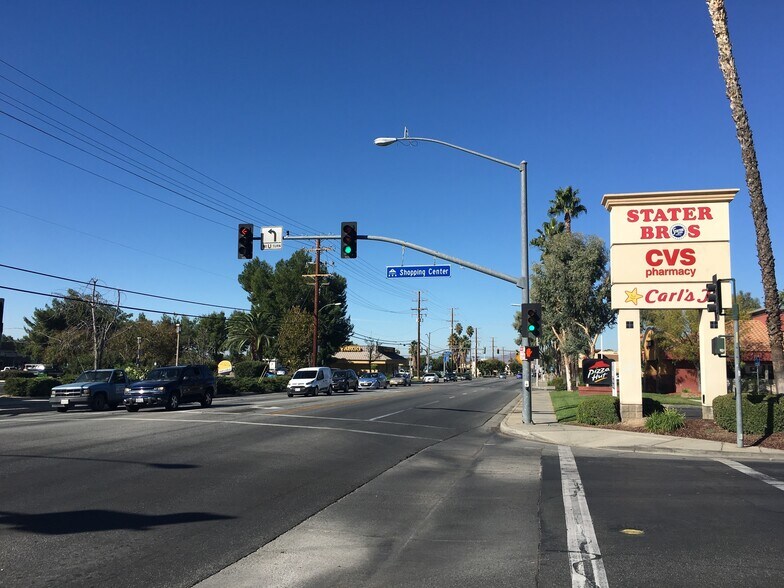 More Photos Of 210 E Stetson Ave, Hemet Supermarket For Lease