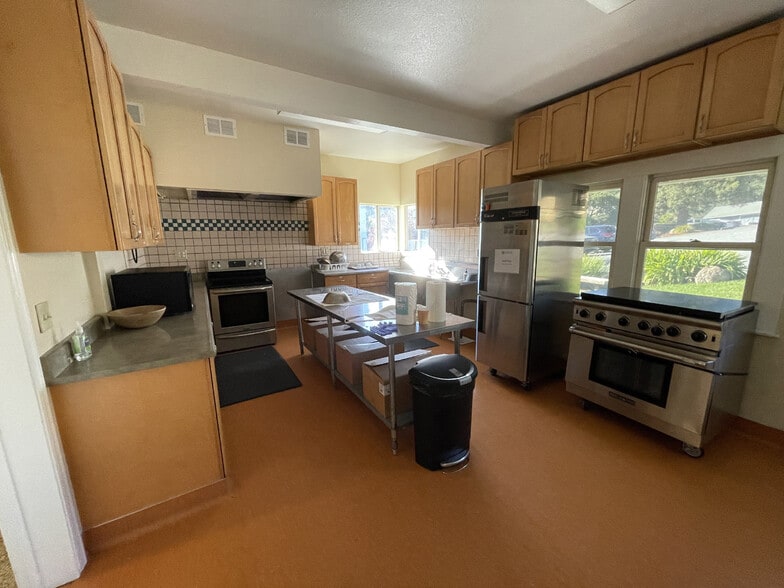 More Photos Of 365 Kuck Ln, Petaluma Specialty For Sale