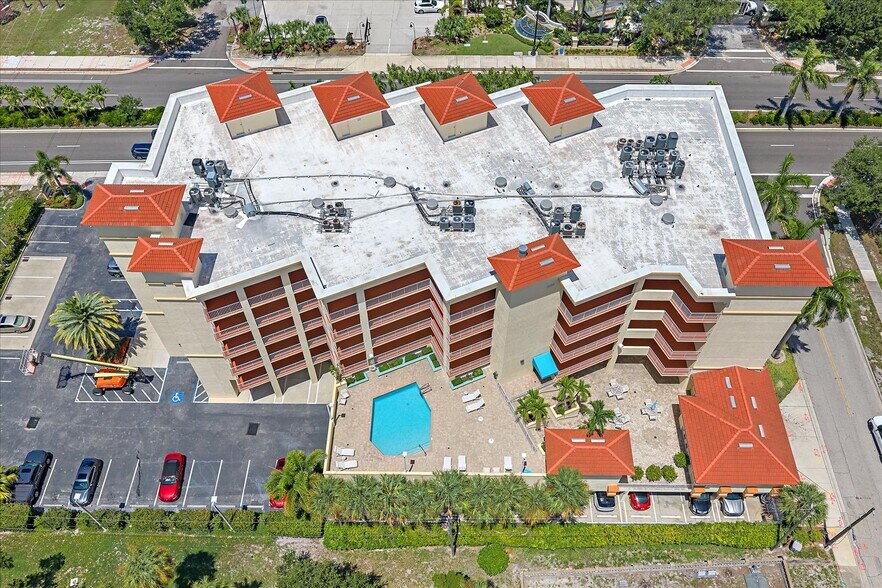 More Photos Of 1188 N Tamiami Trl, Sarasota Office Residential For Lease