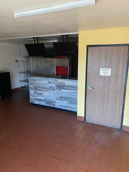 More Photos Of 2821 E White Star Ave, Anaheim Warehouse For Lease