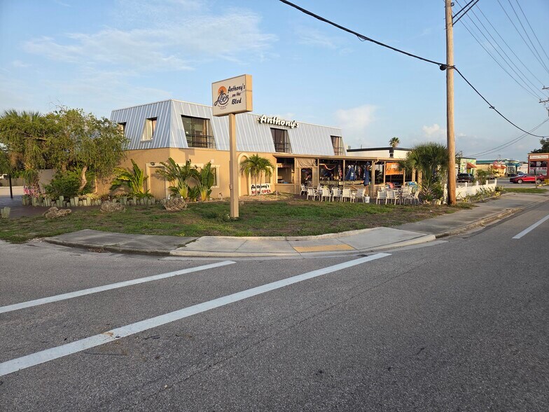 More Photos Of 1303 Del Prado Blvd S, Cape Coral Restaurant For Sale