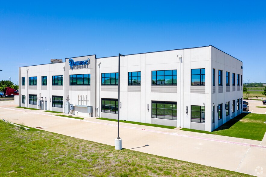 More Photos Of 4200 Mapleshade Ln, Plano Office For Sale