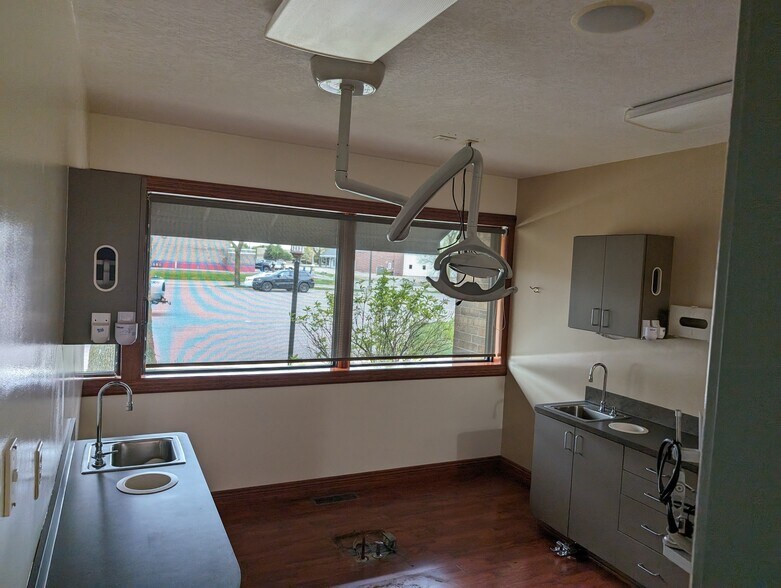 More Photos Of 204 Star Mankato MN 56001 st, Mankato Office For Sale
