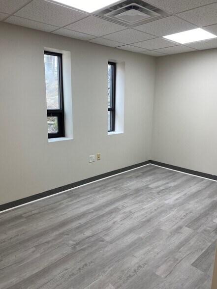 More Photos Of 101 Coolidge St, Hudson Medical For Lease
