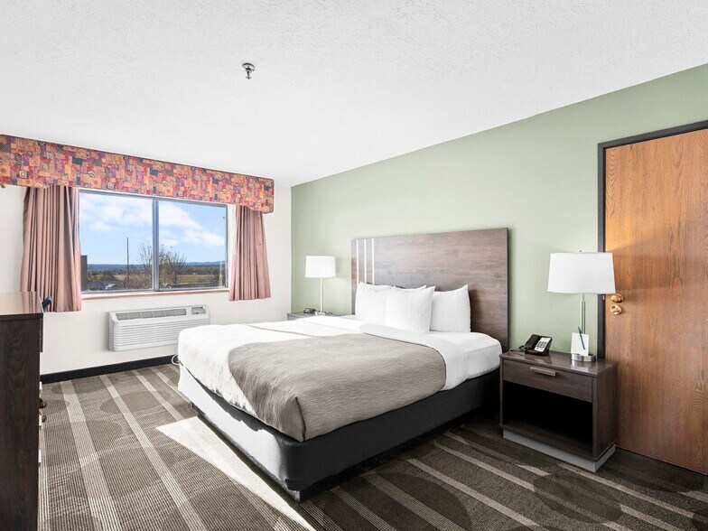 More Photos Of 815 E Hwy 89, Kanab Hotel For Sale