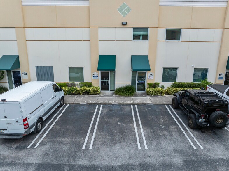 More Photos Of 1039-1039 NW 31st Ave, Pompano Beach Manufacturing For Lease