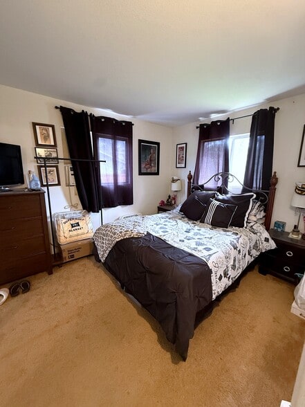 More Photos Of 50 Portal St, Oak View Multifamily For Sale