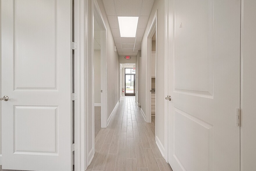 More Photos Of 26717 Westheimer Pky, Katy Medical For Sale