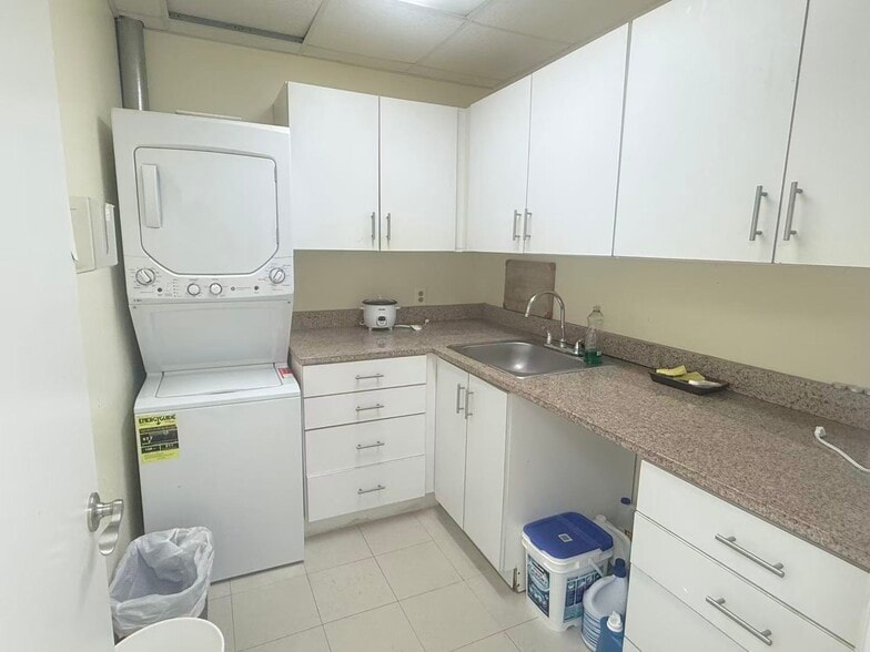 More Photos Of 106 Elden St, Herndon Medical For Sale