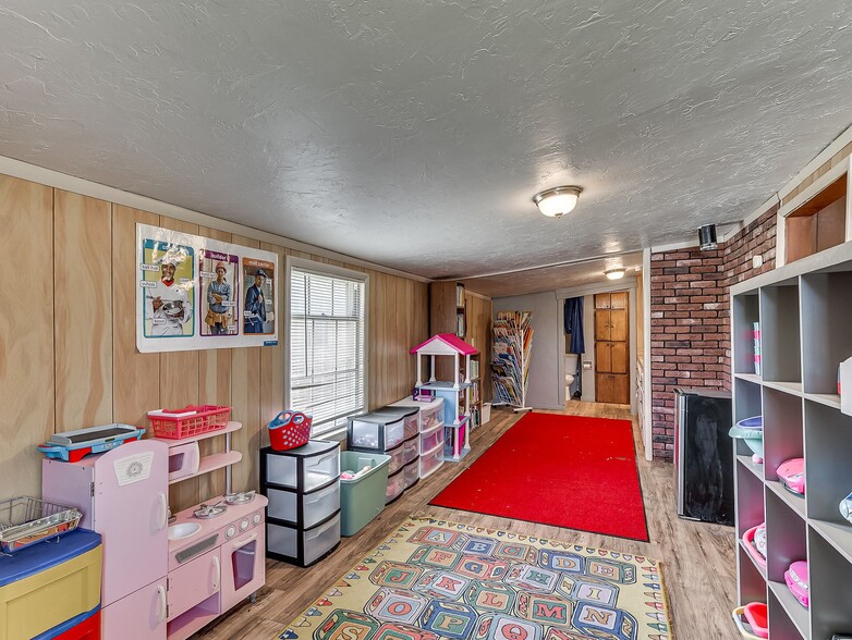 More Photos Of 1419 W London St, El Reno Religious Facility For Sale