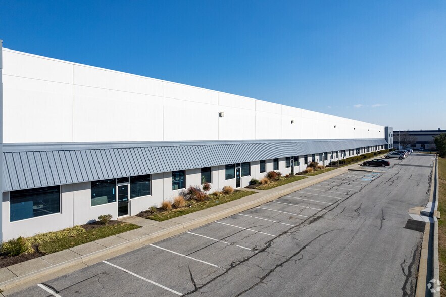 More Photos Of 9104 Yellow Brick Rd, Rosedale Distribution For Lease