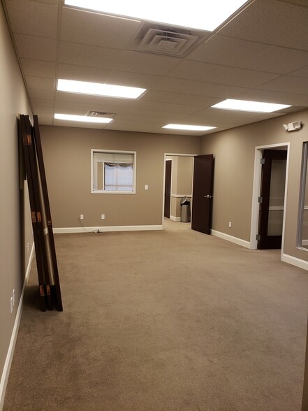 More Photos Of 31320 solon Rd, Solon Office For Sale