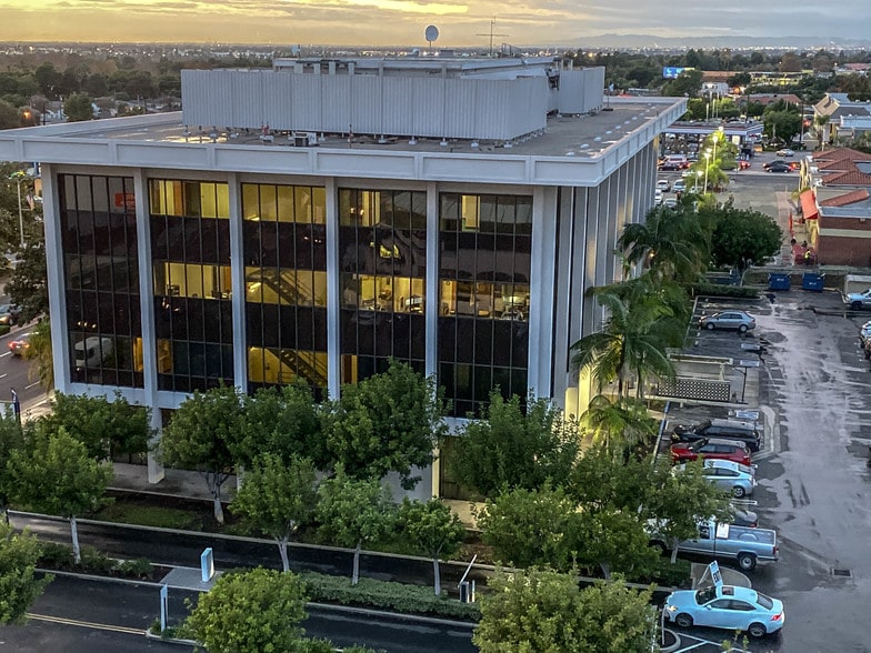 More Photos Of 15111 Whittier Blvd, Whittier Medical For Lease