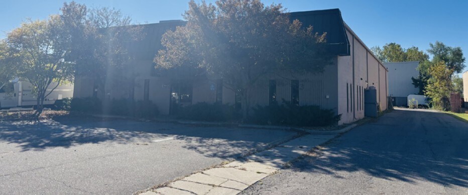 Primary Photo Of 25465 Brest Rd, Taylor Manufacturing For Lease
