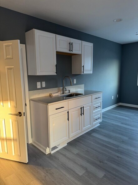 More Photos Of 220 Main St, Gardner Office For Lease