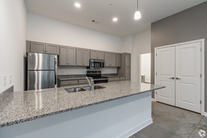 More Photos Of 4815 Market Green Pl W, Lakeland Apartments For Sale