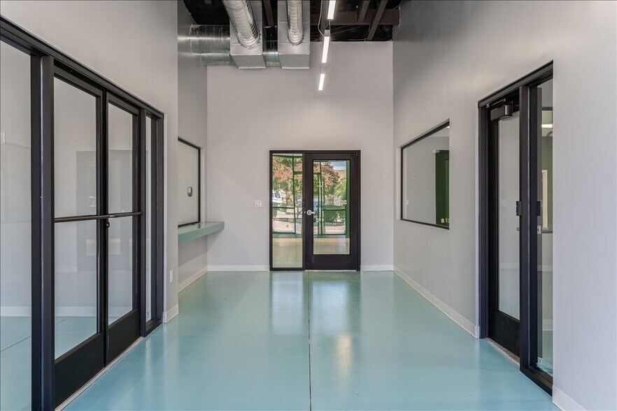 More Photos Of 1030 Huston St, Grover Beach Flex For Lease