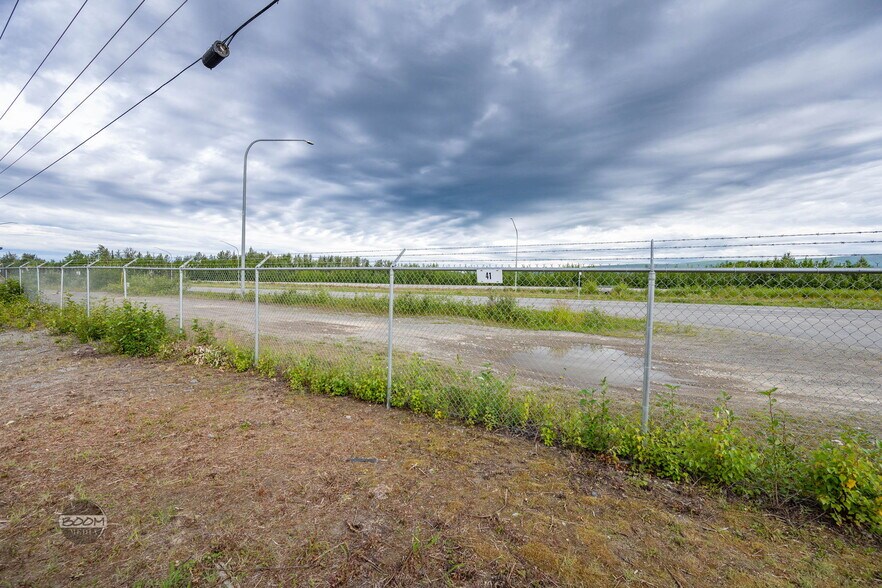 More Photos Of 5320 W Parks Hwy, Wasilla General Retail For Sale