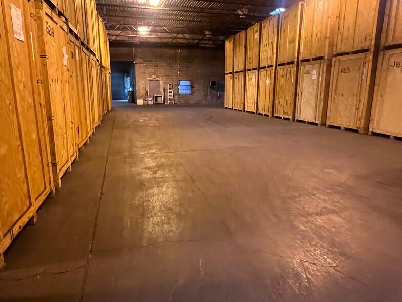 More Photos Of 530 Homestead Ave, Mount Vernon Warehouse For Lease