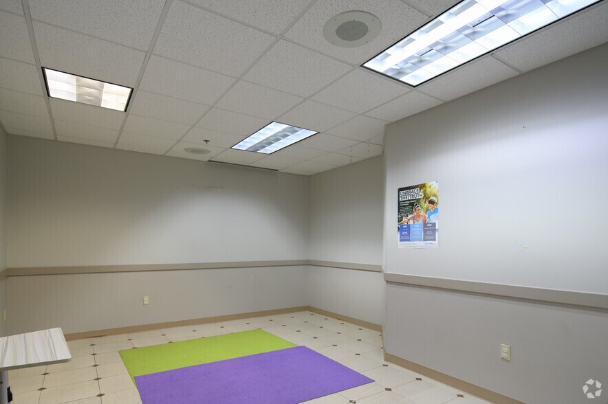 More Photos Of 400 Cresson Blvd, Phoenixville Unknown For Lease