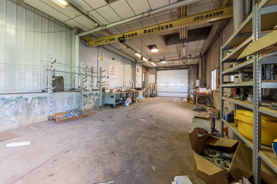 More Photos Of 123 Turkey Run Rd, Salem Distribution For Lease