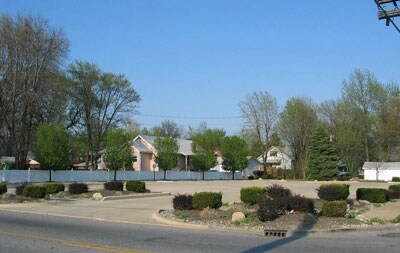 More Photos Of 203 S 6th St, Wood River Office For Sale