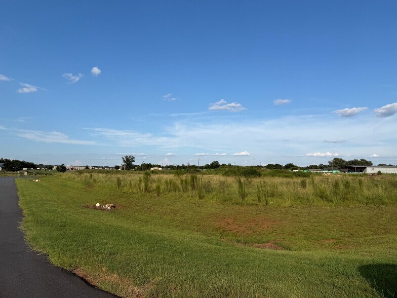 More Photos Of Raceway Court at Fussell Road, Leesburg Land For Sale
