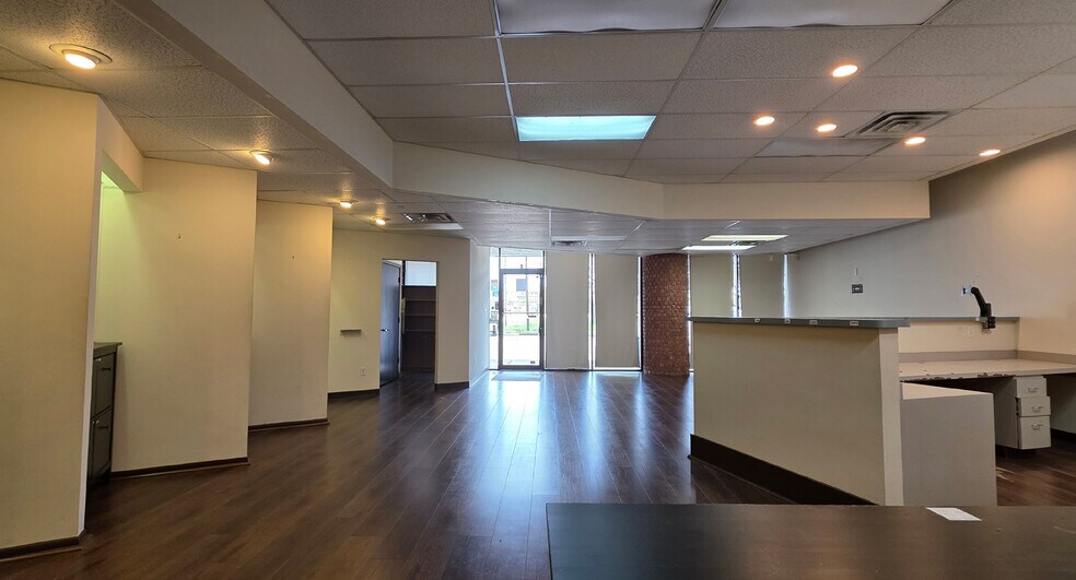 More Photos Of 1100 Pasadena Blvd, Pasadena Unknown For Lease