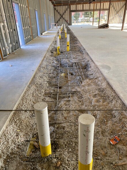 More Photos Of 21150 IH 35, Kyle Freestanding For Lease