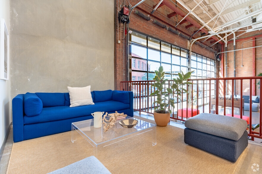 More Photos Of 1019 E 4th Pl, Los Angeles Loft Creative Space For Lease
