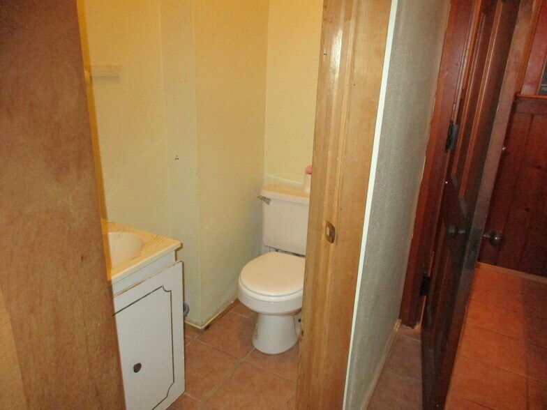 More Photos Of 4501 W 8th St, Tulsa Religious Facility For Sale
