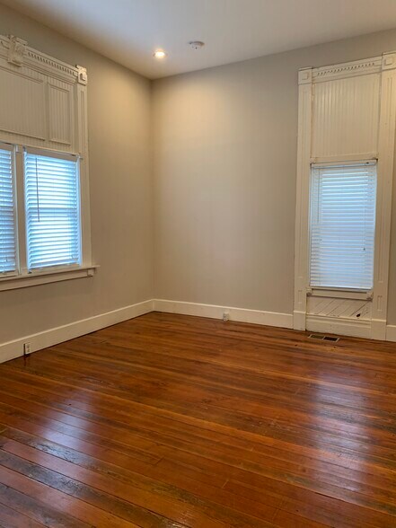 More Photos Of 1120 3rd Ave S, Nashville General Retail For Sale