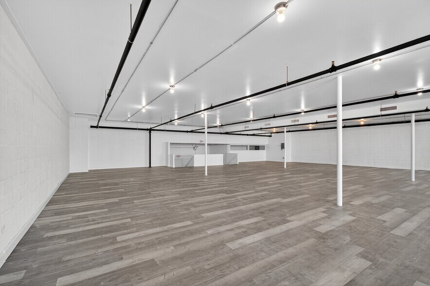More Photos Of 17 W Front St, Keyport General Retail For Lease