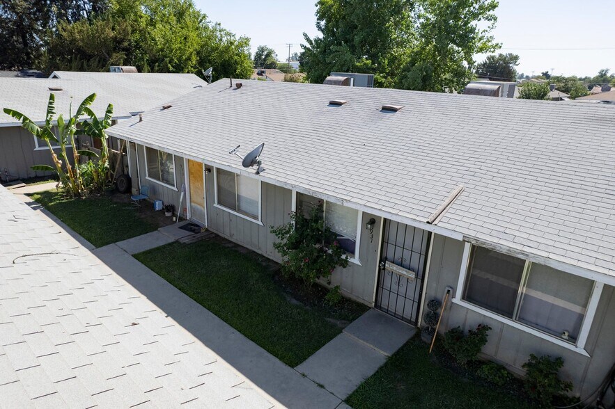 More Photos Of 915 N Rinaldi St, Visalia Apartments For Sale