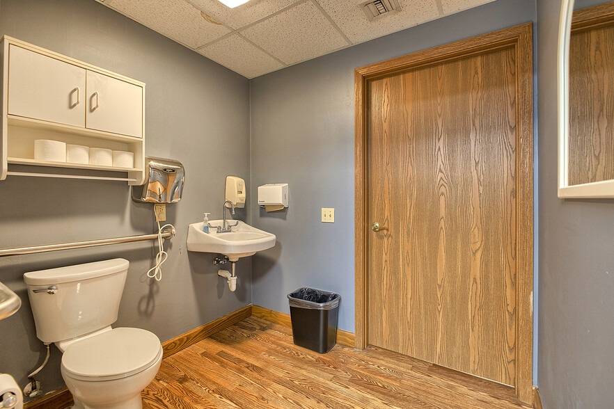 More Photos Of 911 Ligonier St, Latrobe Medical For Sale
