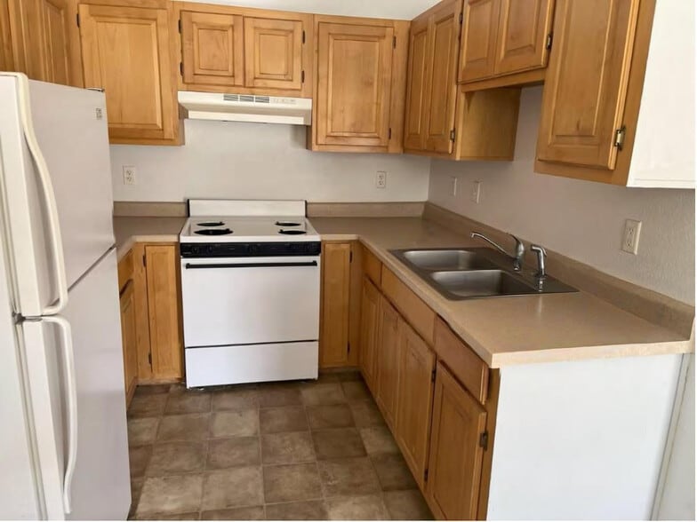 More Photos Of 355 S Sahuaro St, Ajo Apartments For Sale