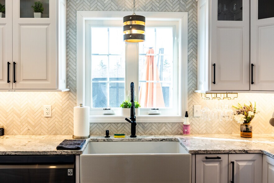 More Photos Of 83 King Rd, Chichester Apartments For Sale