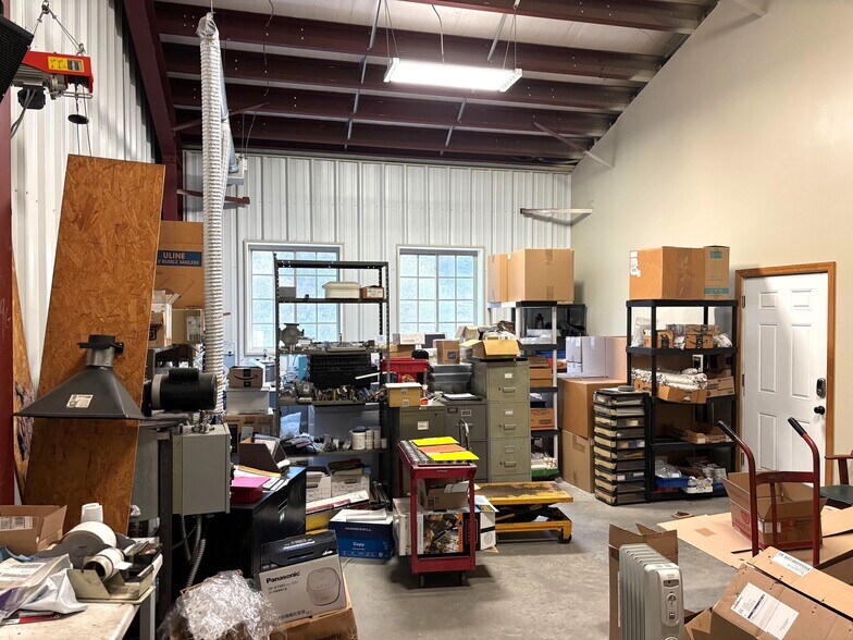 More Photos Of 66 Prokop Rd, Oxford Flex For Sale