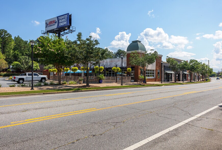 More Photos Of 1358 13th St, Columbus Storefront Retail Office For Lease
