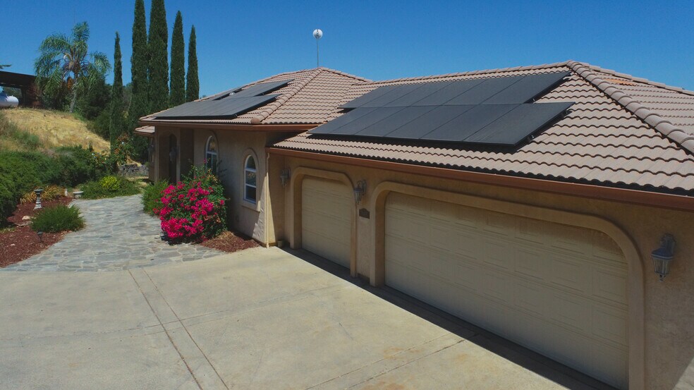 More Photos Of 7071 Ridge Road, Newcastle Winery Vineyard For Sale