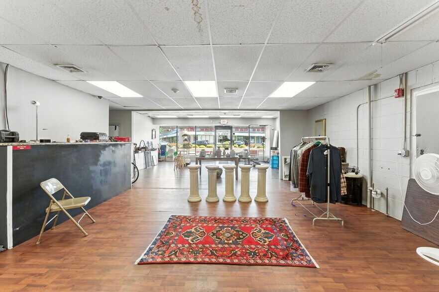 More Photos Of 1175 Post Rd, Warwick Storefront Retail Office For Lease